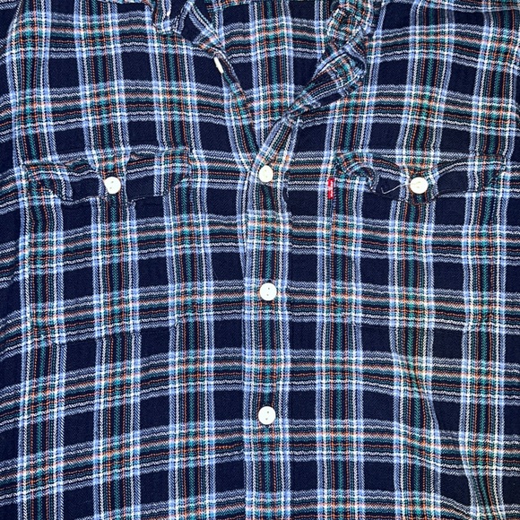 Levi’s Men’s Large button down-Relaxed Fit - Picture 3 of 4
